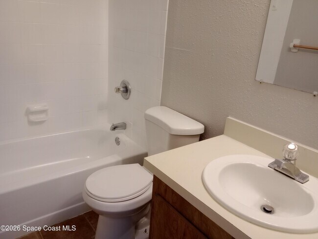 Building Photo - 2190 Knox McRae Dr