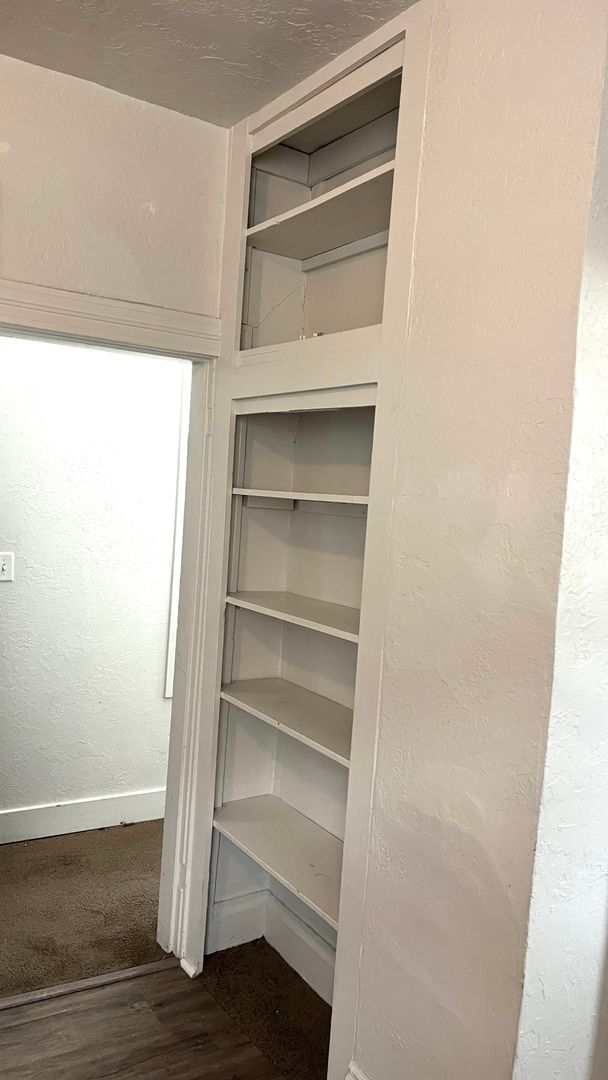 Building Photo - 807 20th St