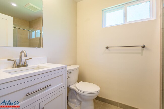 Building Photo - Gorgeous & Remodeled Home