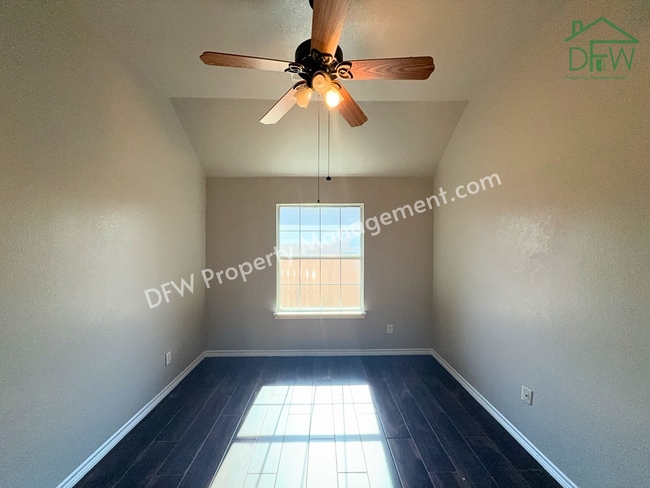 Building Photo - Charming 4-Bedroom Home for Lease in DeSoto