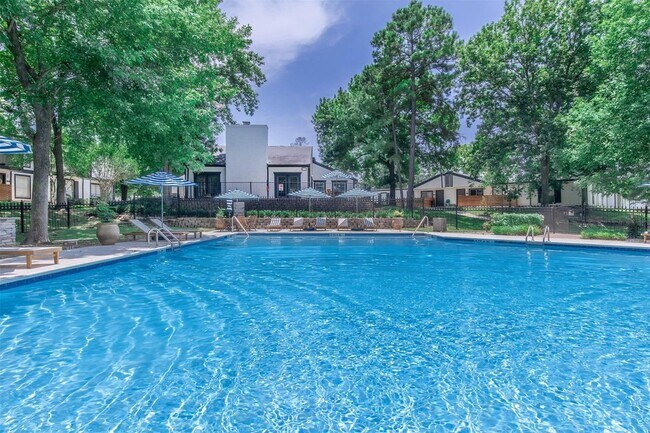 Building Photo - 18001 Cypress Trace Rd