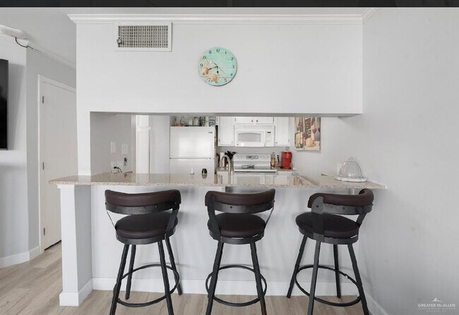 Building Photo - 16 Padre Blvd