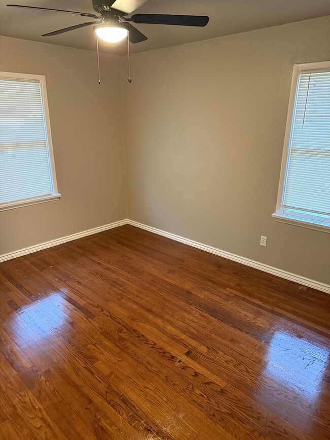 Building Photo - Charming 3-Bedroom Home with Bonus Room – Fully Updated and Move-In Ready!