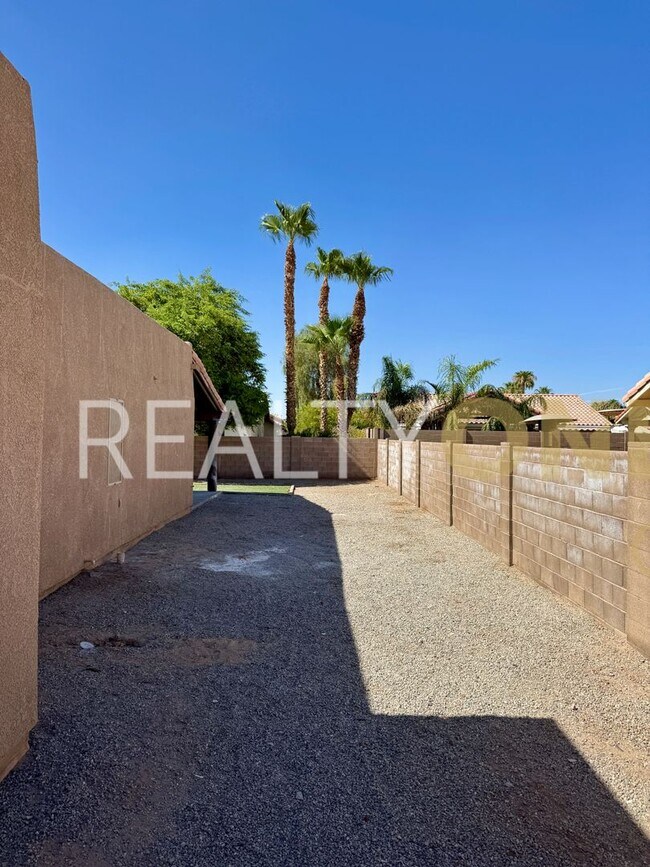 Building Photo - Barkley Ranch Corner Lot Home with 3 Car G...