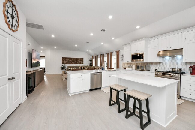 Building Photo - 8202 Tempest Stone Dr