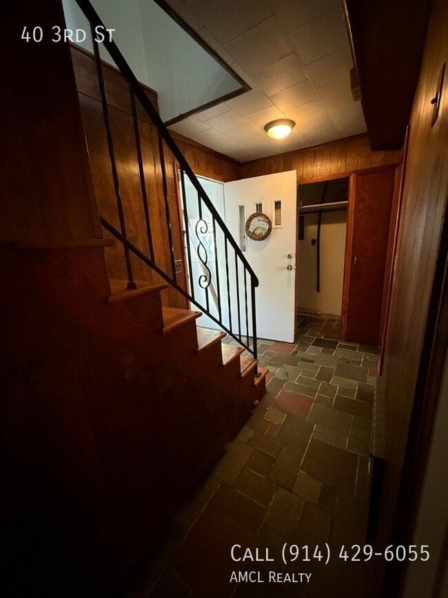 Building Photo - 40 3rd St