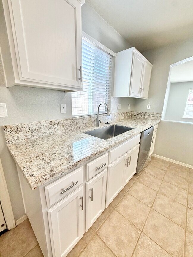 Building Photo - Bright and inviting 3-bedroom, 2-bathroom home!