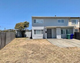 Building Photo - 4 bed 1.5 bath House in Richmond -- AVAILABLE NOW !!
