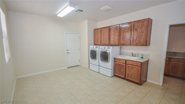 Building Photo - 7216 Campolina Ct