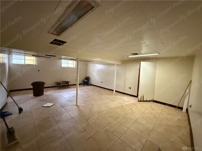 Building Photo - 3776 Dorset Dr
