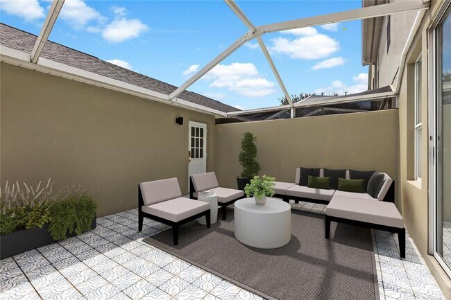Building Photo - 10005 Bentley Way