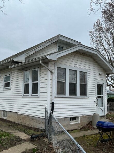 Building Photo - 418 Conewago St