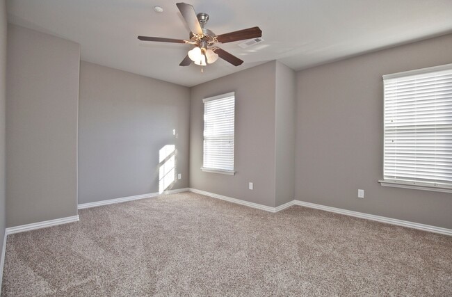 Building Photo - 3858 Williams Cove