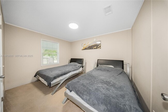 Building Photo - 755 N Quebrada St