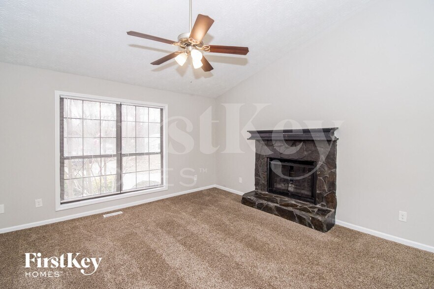 Building Photo - 1648 Olde Oak Dr