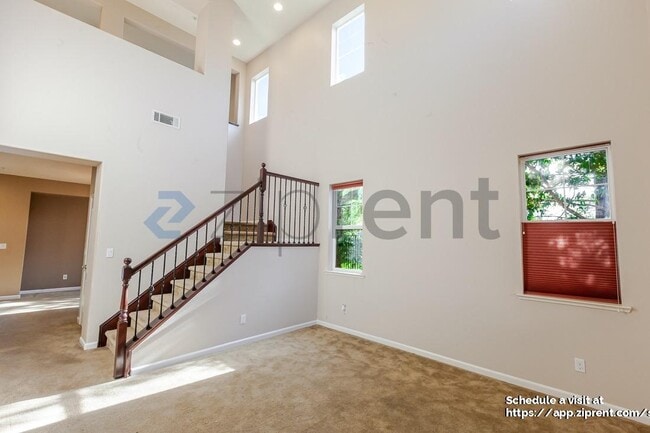 Building Photo - 681 Ringneck Ct