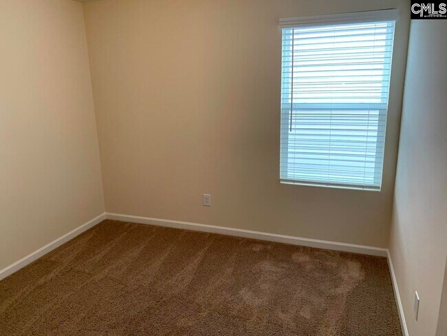 Building Photo - 553 Hatteras Dr