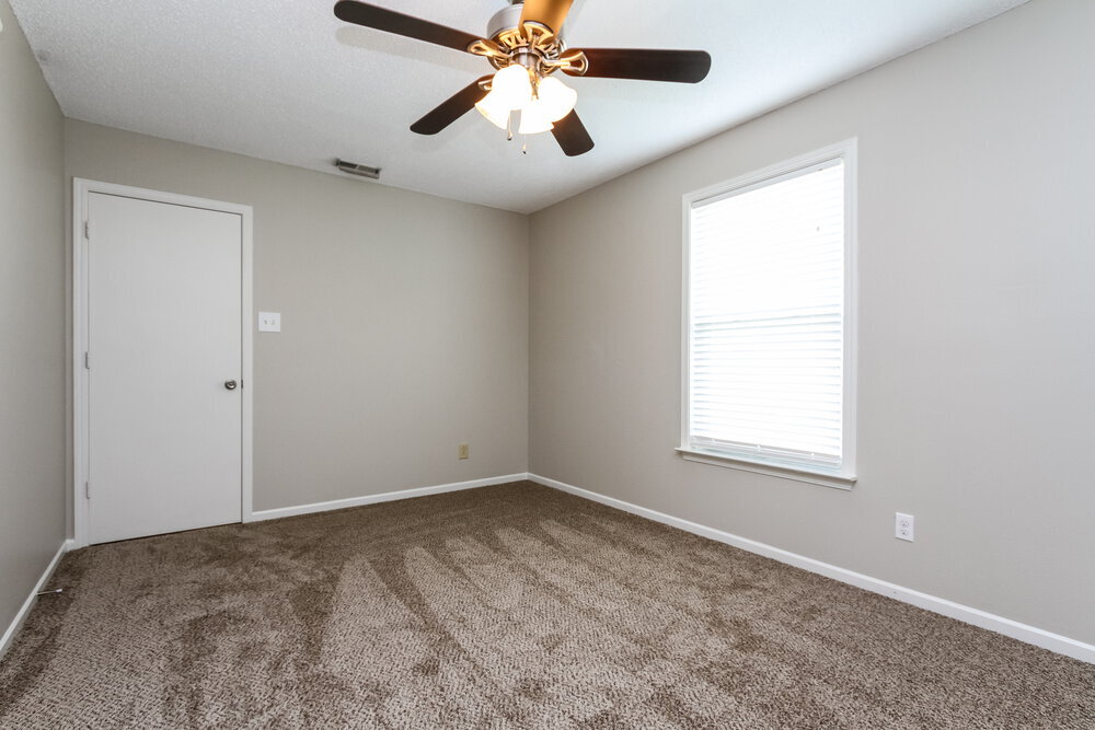 Building Photo - 8649 Hopewell Ct