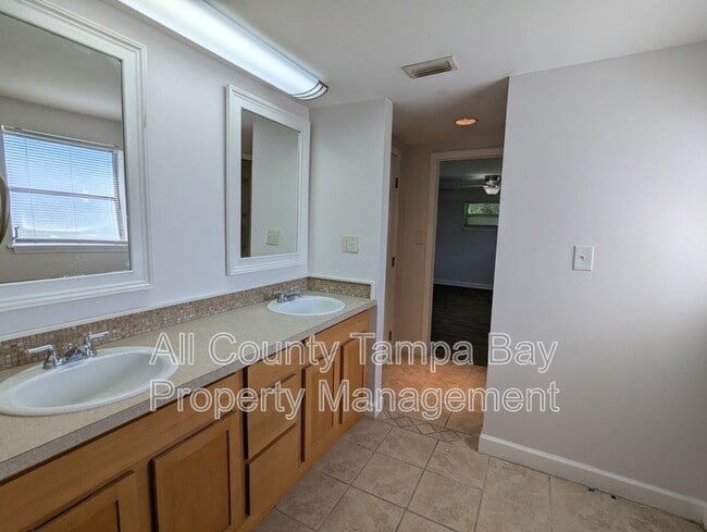 Building Photo - 3146 Downing St