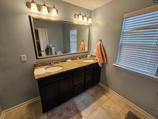 Building Photo - 136 Cordage Dr