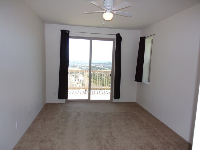 Building Photo - Kahiwelo at Makakilo 3 bedroom home for rent