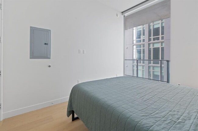 Building Photo - 44 East Ave