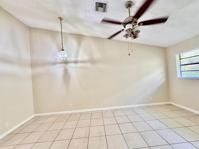 Building Photo - 11211 Royal Palm Blvd