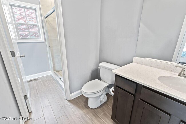 Building Photo - 18507 Chadwick Glen Cir