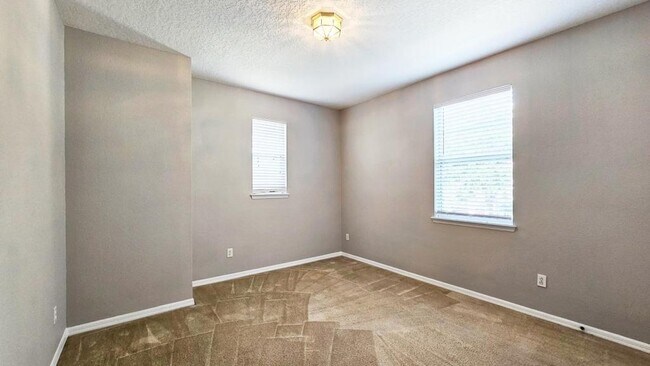 Building Photo - 12761 Bideford Ave