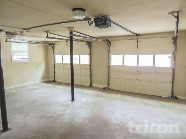 Building Photo - 1464 Yorkton Ct