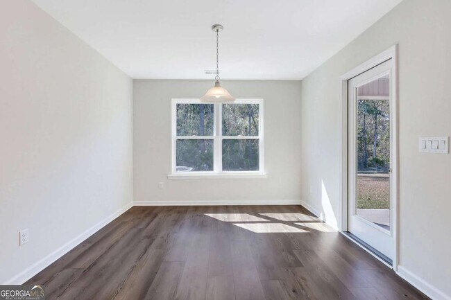 Building Photo - 56 Hayden Dr