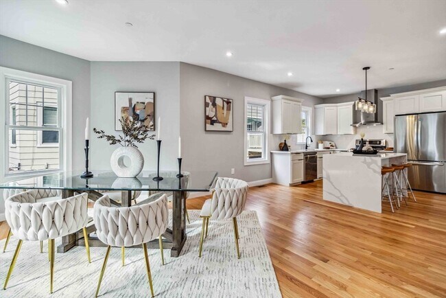 Building Photo - 16 Alston St