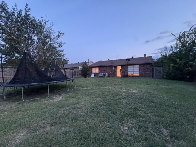 Building Photo - 5301 Gibson Dr