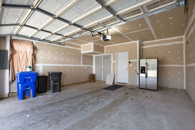 Building Photo - 9822 Ushers Pl