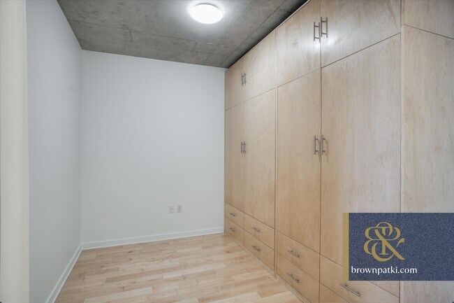 Building Photo - 45 Bartlett St