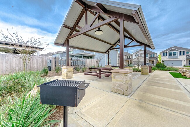 Building Photo - 3405 Knighton Hill Dr