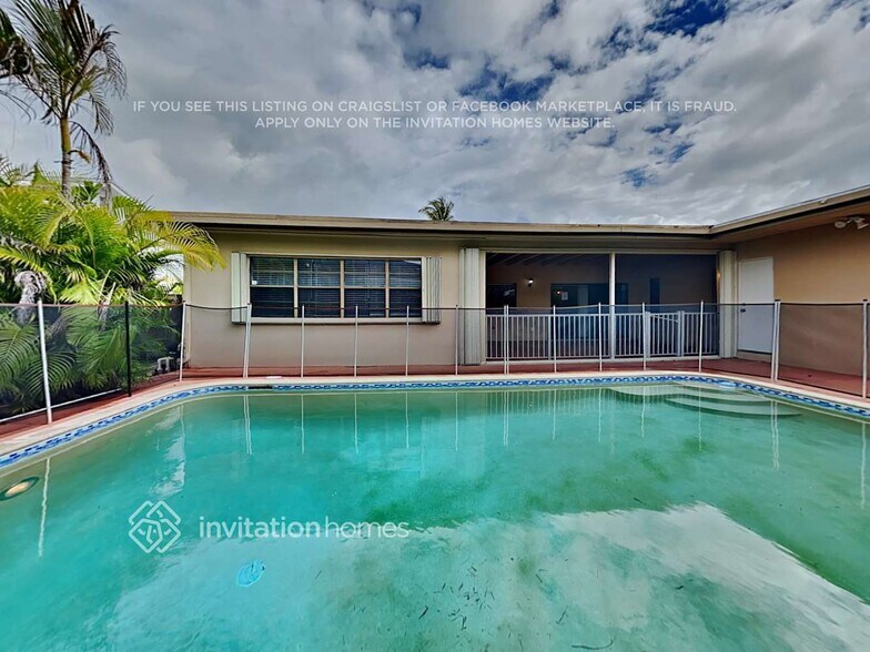 Building Photo - 11736 SW 59th St