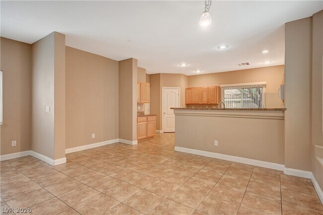 Building Photo - 9185 Wild Briar Ln