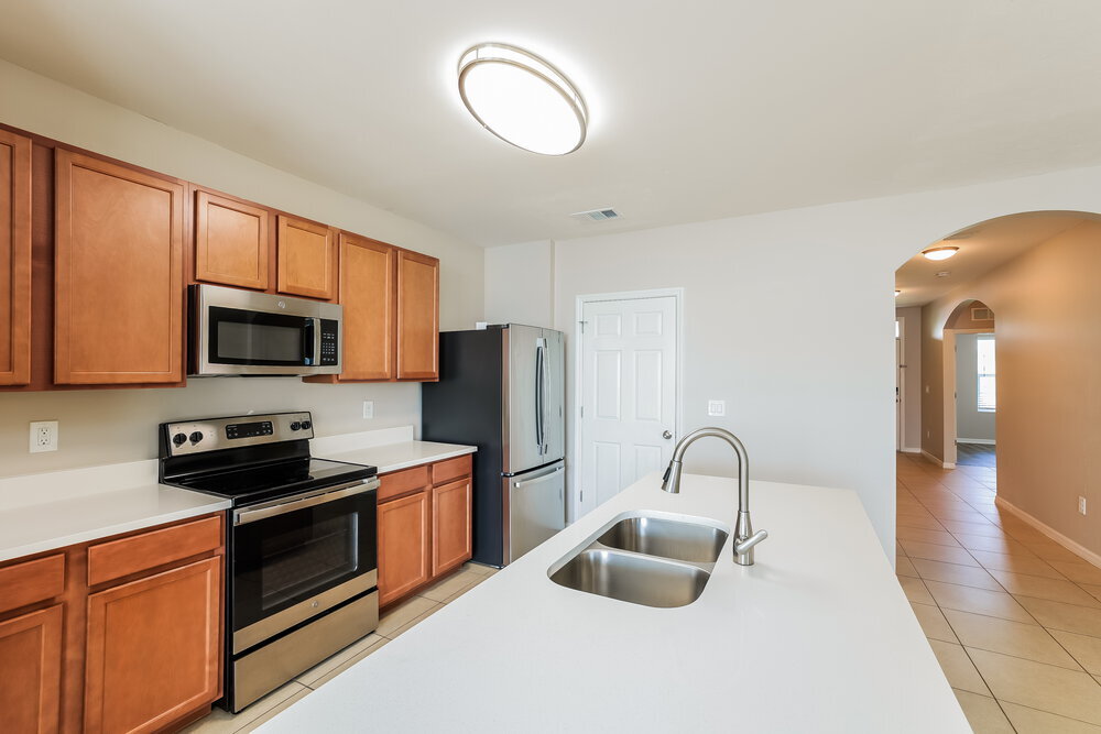 Building Photo - 140 SE 2nd Pl