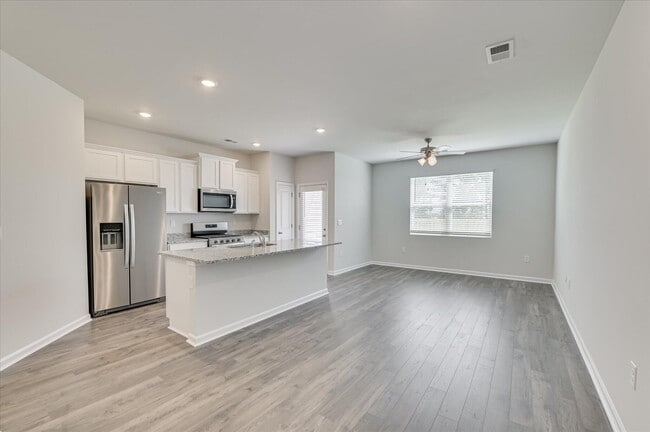 Building Photo - 809 Grovebury Ct