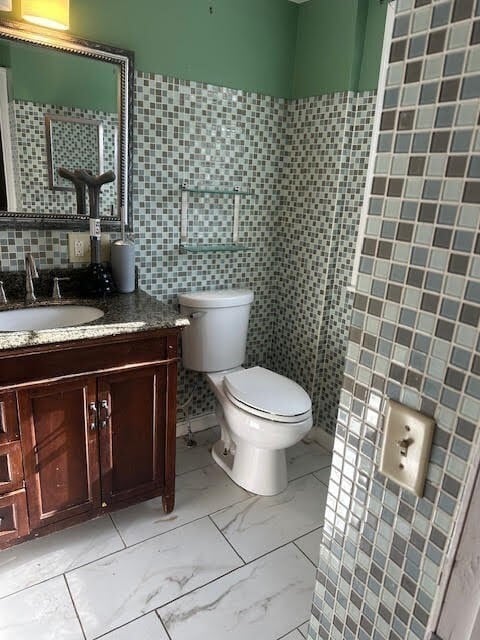 Building Photo - 633 Plantation St