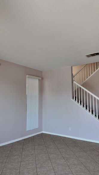 Building Photo - 5769 Paddington Dr