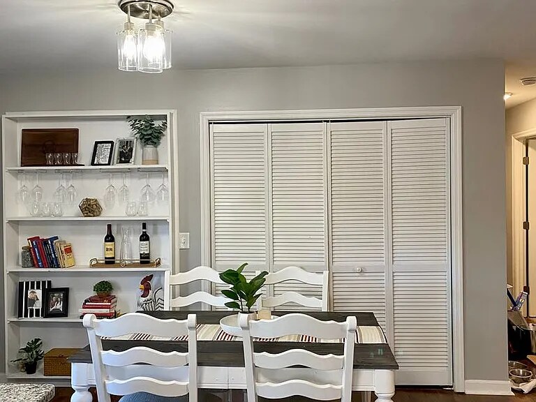 Building Photo - 3924 Bright Ave