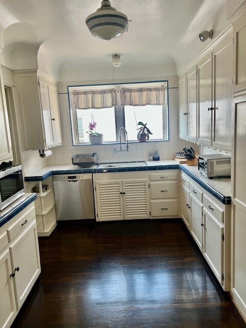 Kitchen - 1039 S Alfred St