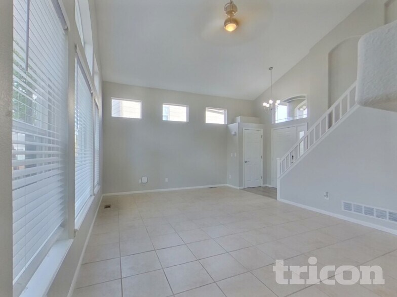 Building Photo - 10893 Bullock Ct