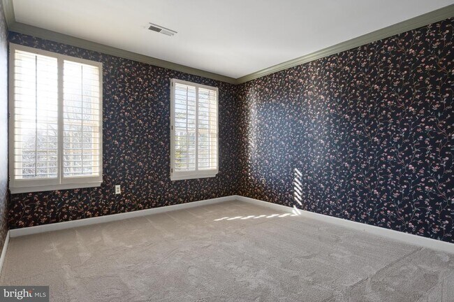 Building Photo - 8815 Surrey Ct