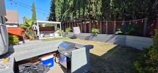 Building Photo - 430 Guinevere Ct