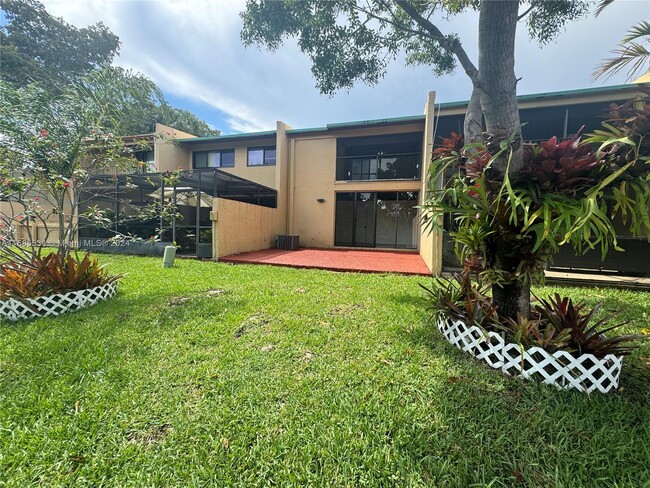 Building Photo - 761 E Coco Plum Cir