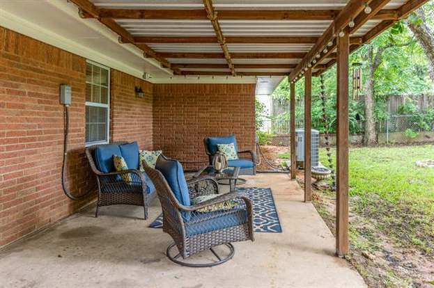 Building Photo - 720 Chisholm Trail