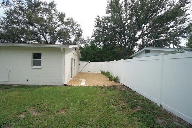 Building Photo - 3209 W Wallace Ave